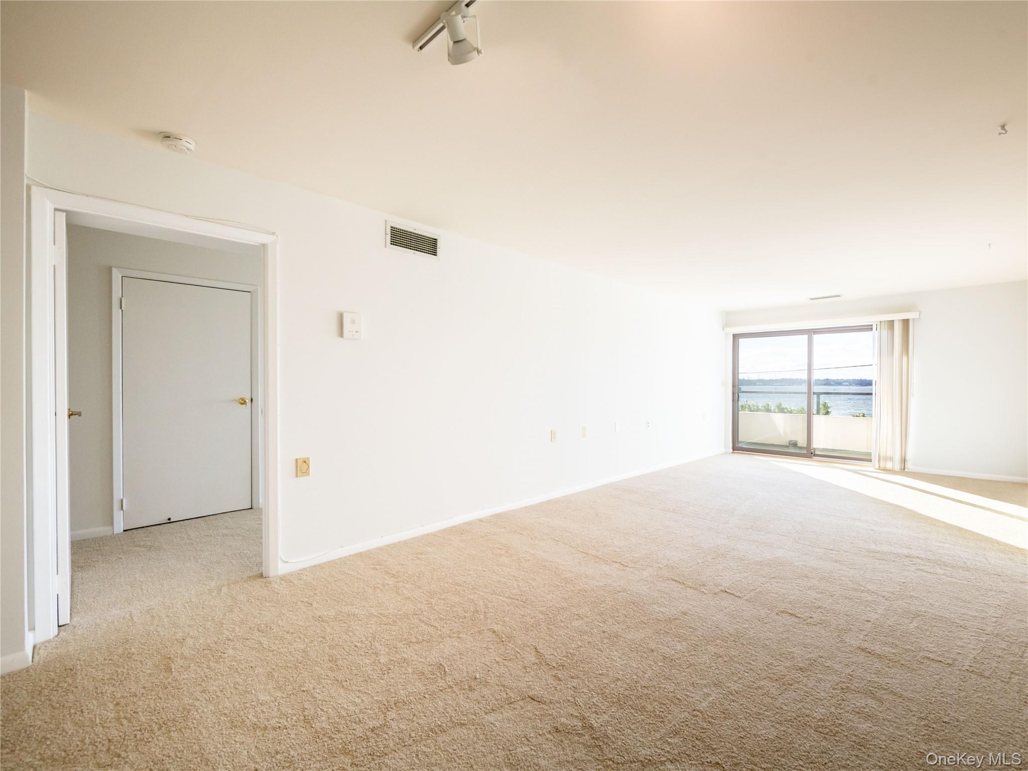 372 Main Street # 105, Port Washington, NY 11050