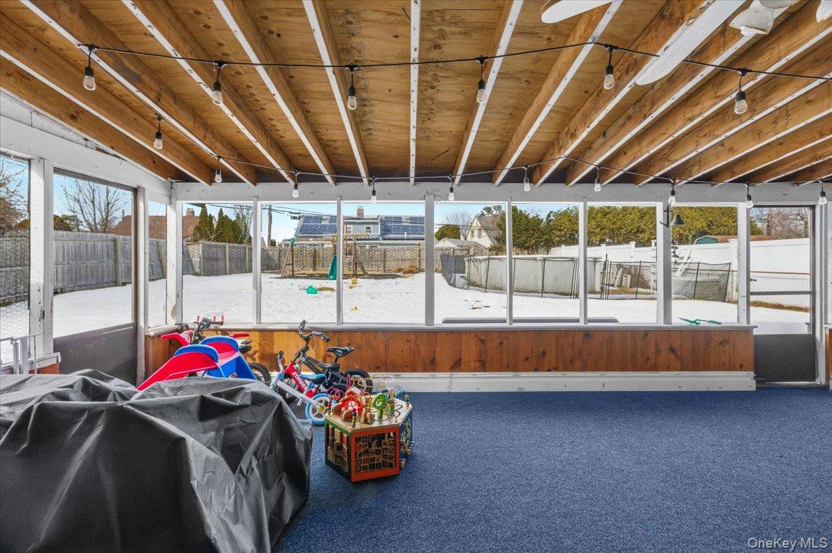 7 Constable Lane, Levittown, NY 11756