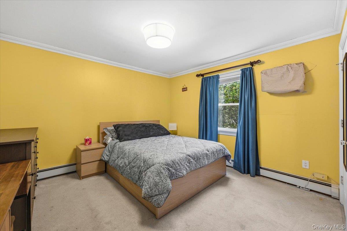 7 Constable Lane, Levittown, NY 11756