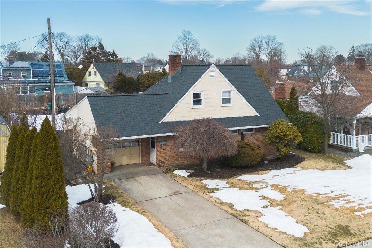 7 Constable Lane, Levittown, NY 11756