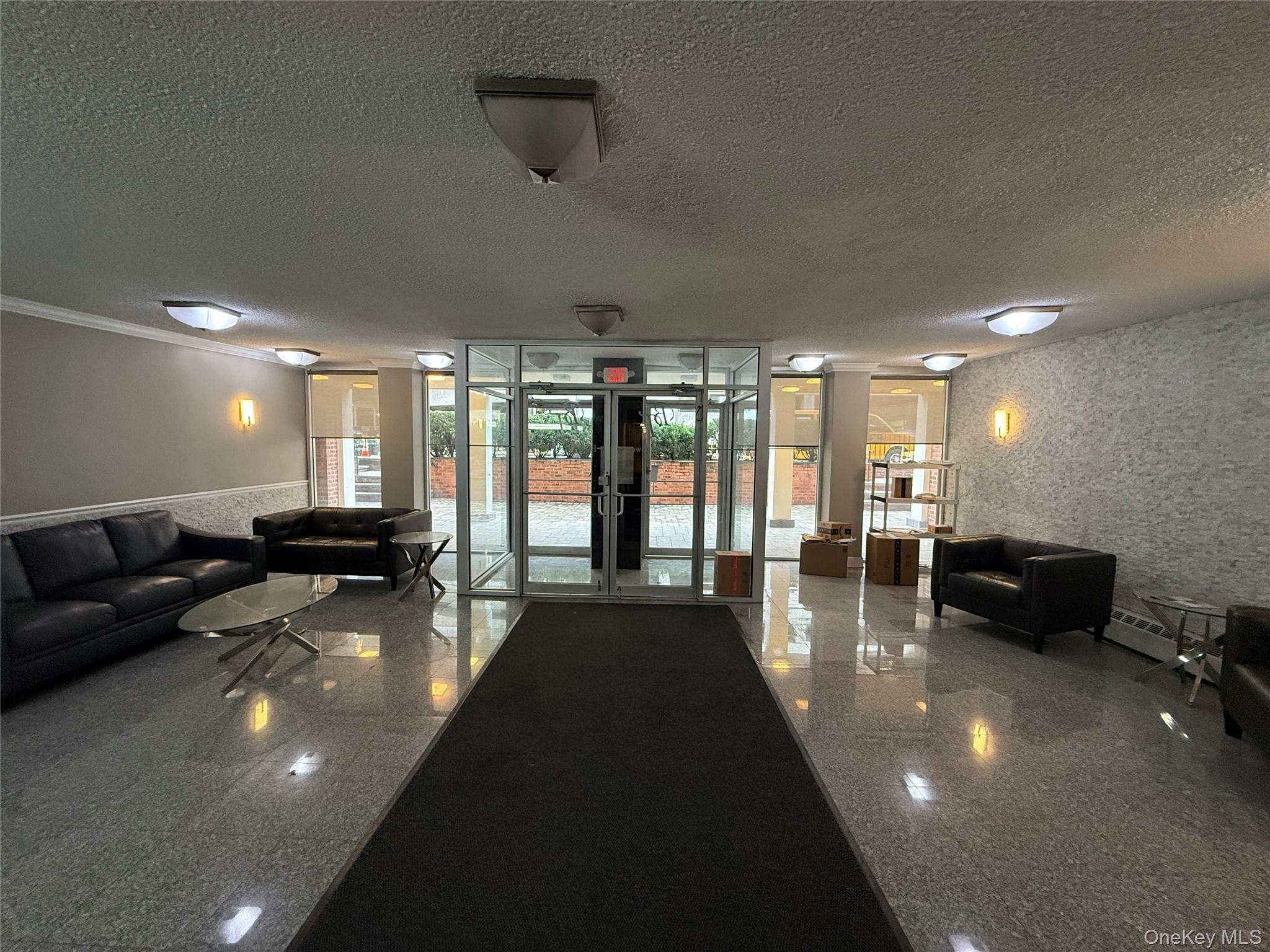 190 First Street # 5E, Mineola, NY 11501