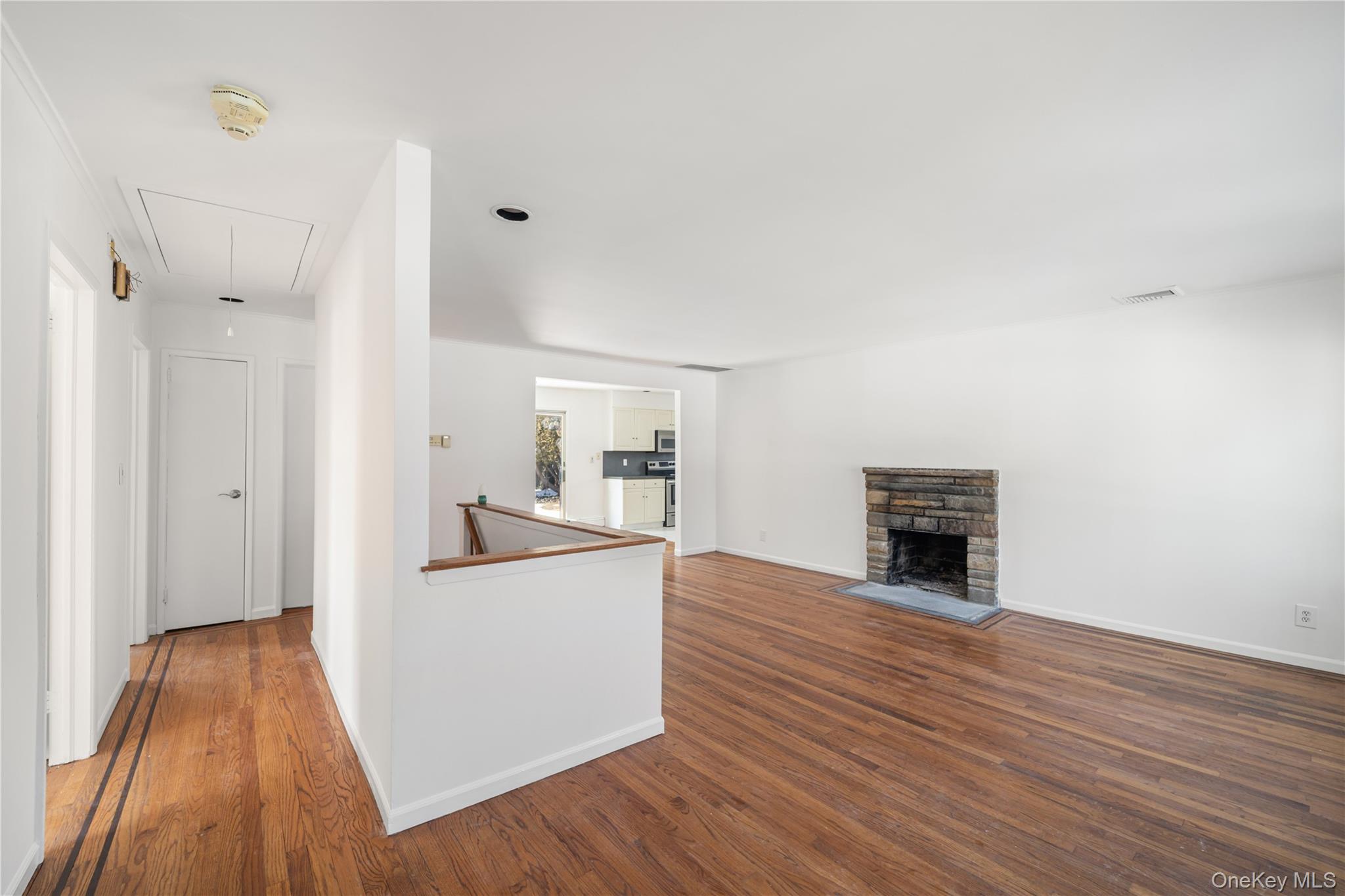 24 Elderberry Road, Syosset, NY 11791