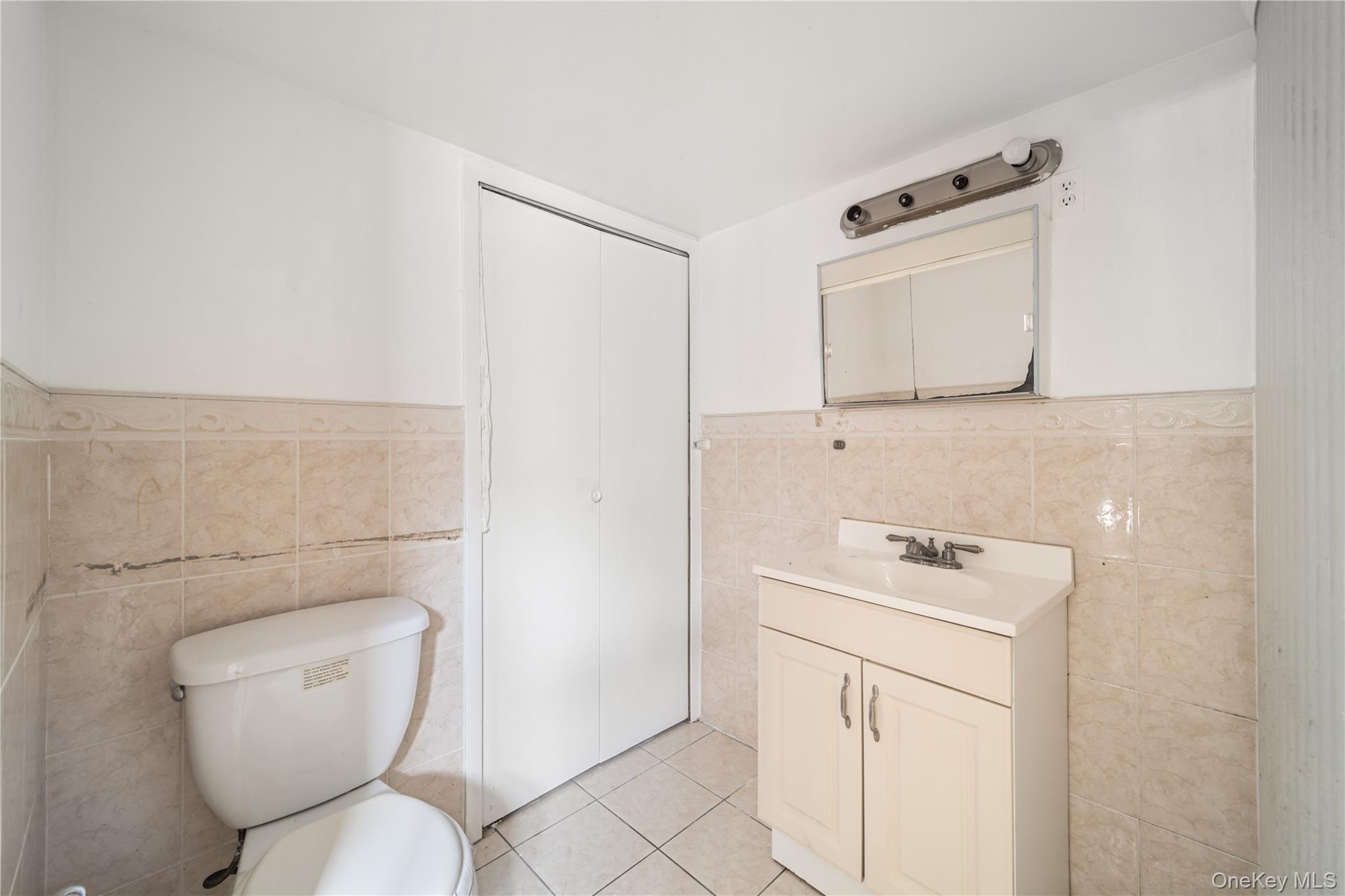 24 Elderberry Road, Syosset, NY 11791