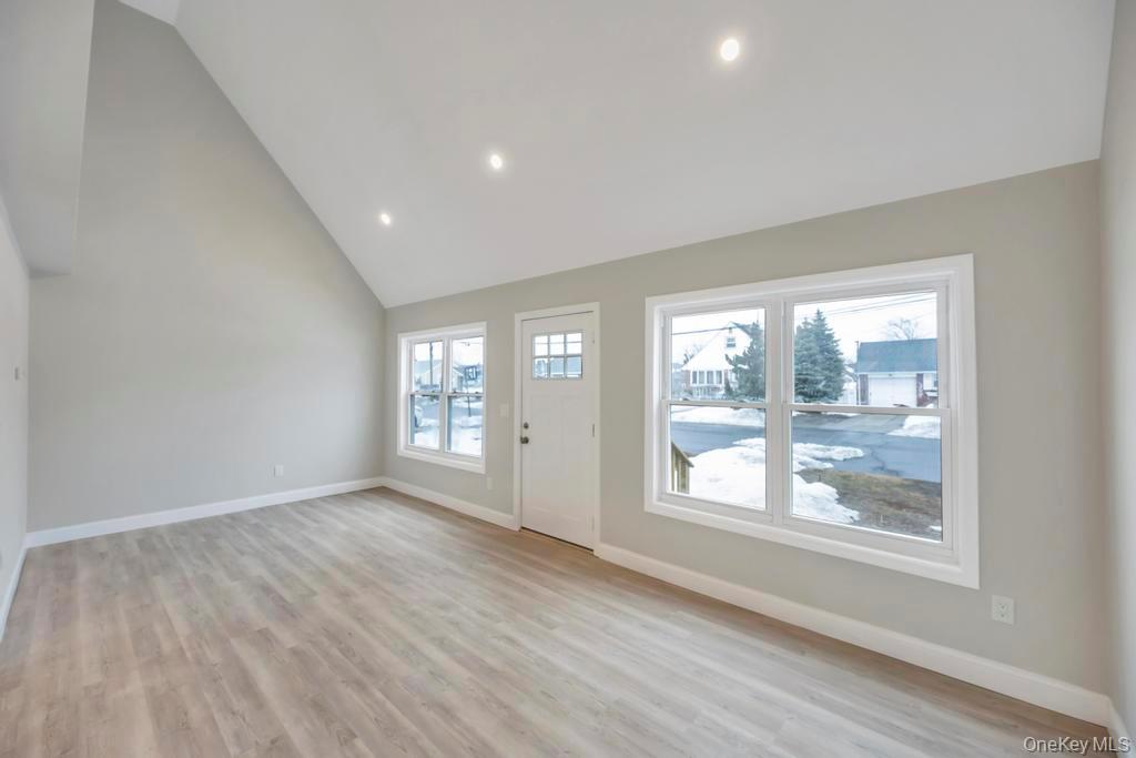 52 Halycon Road, Lindenhurst, NY 11757