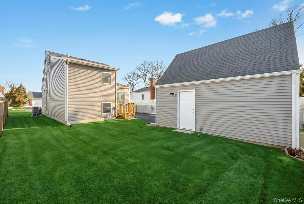 52 Halycon Road, Lindenhurst, NY 11757