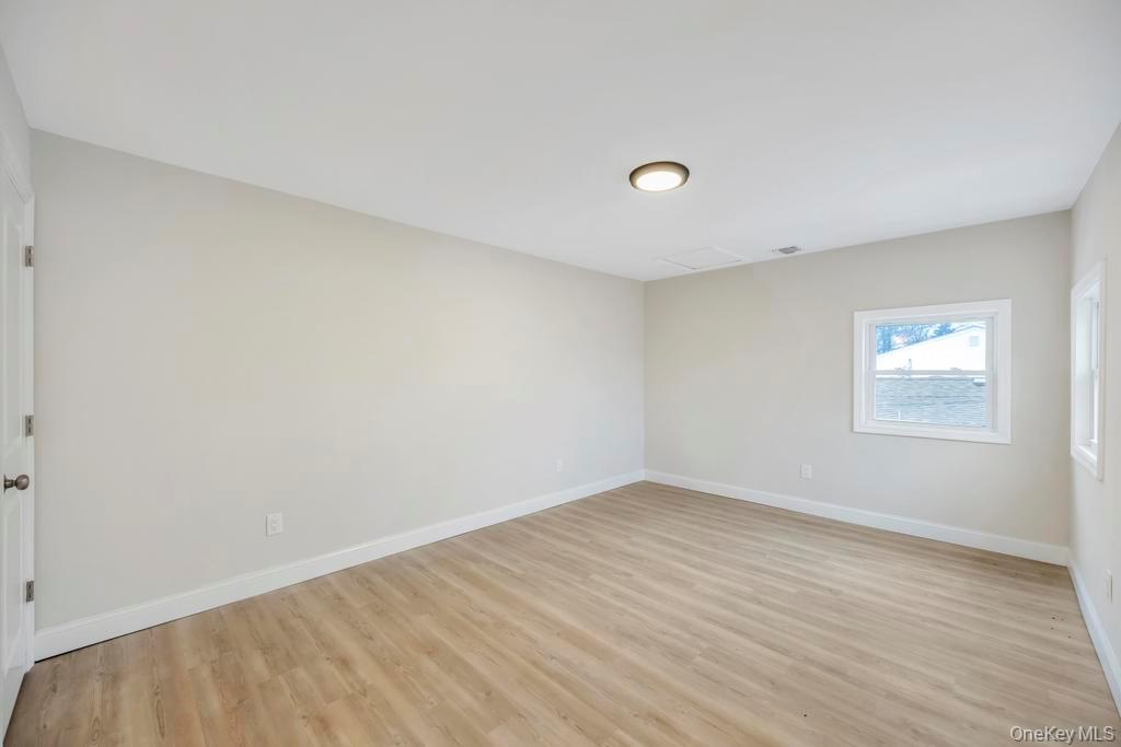 52 Halycon Road, Lindenhurst, NY 11757