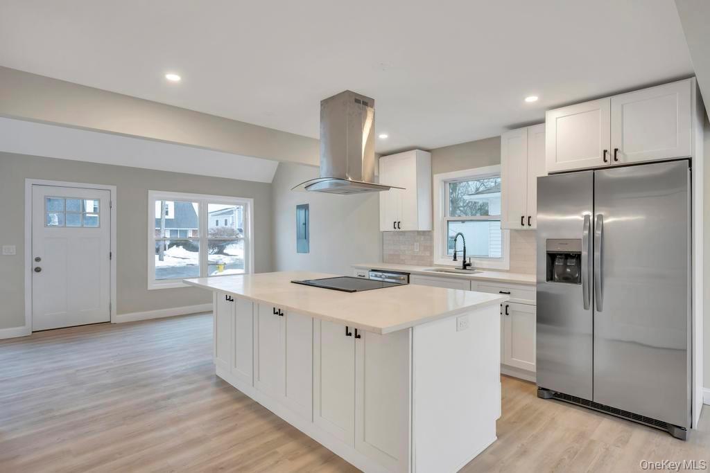 52 Halycon Road, Lindenhurst, NY 11757