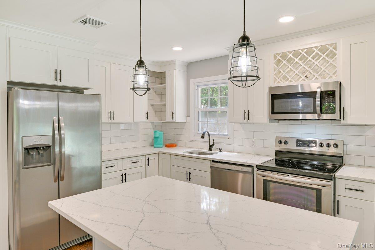 2 Fairview Road, Hampton Bays, NY 11946