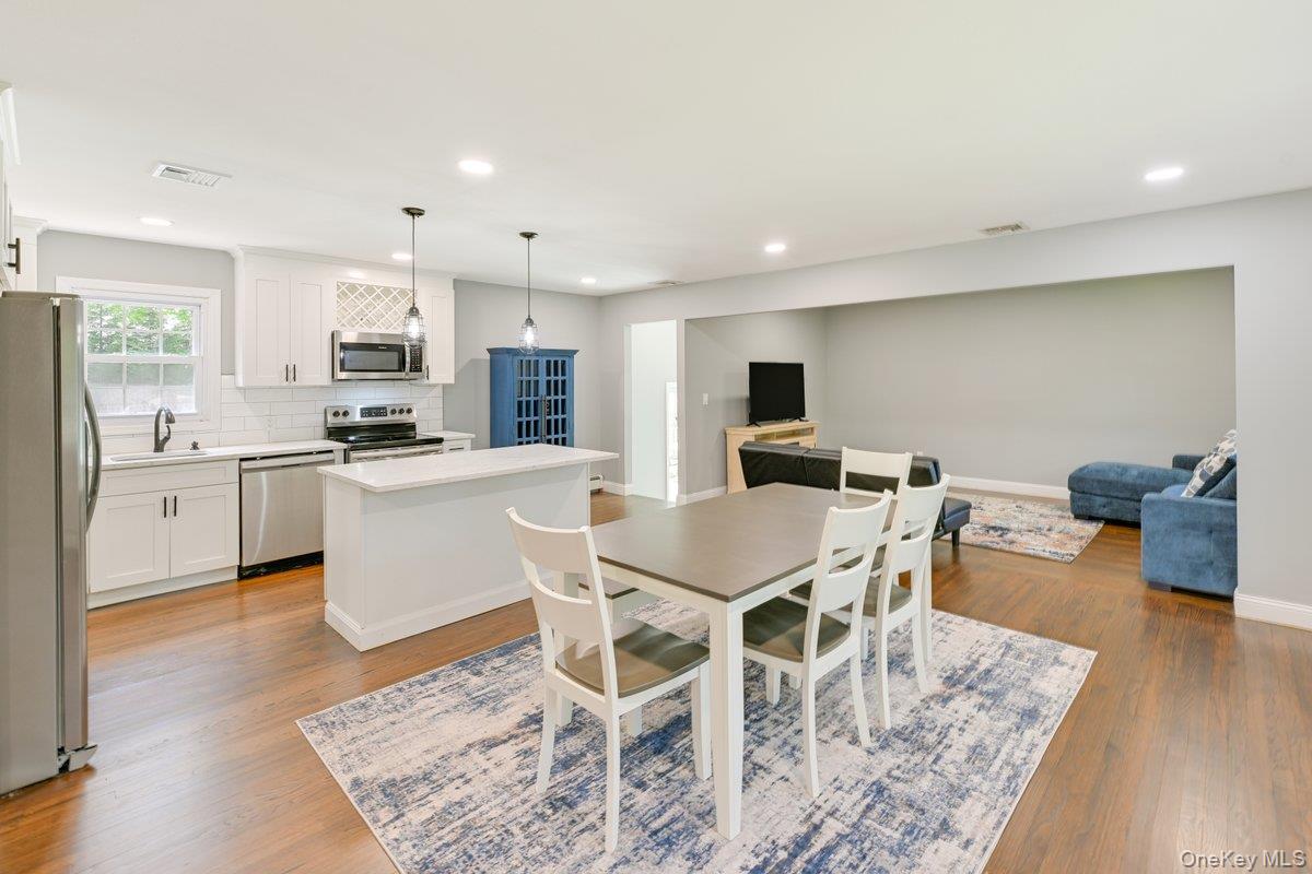 2 Fairview Road, Hampton Bays, NY 11946