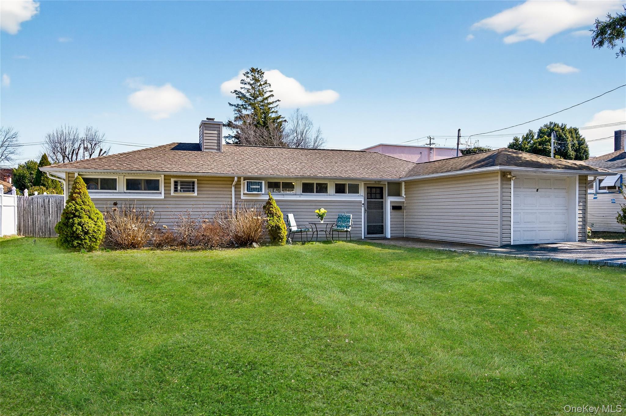 6 Wellington Road, Greenvale, NY 11548