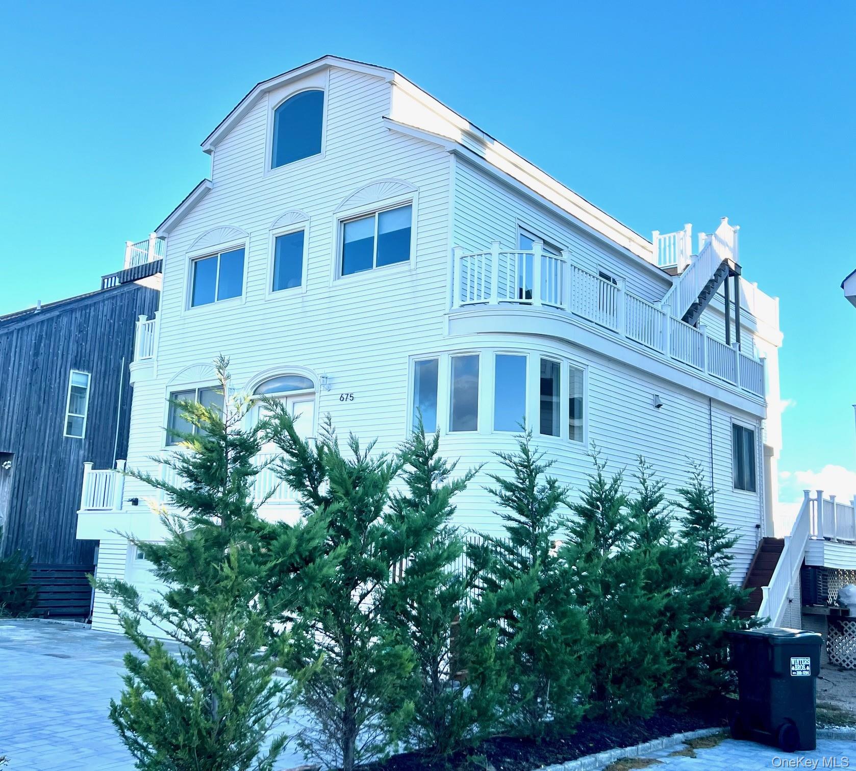 675 Dune Road, Westhampton Beach, NY 11978