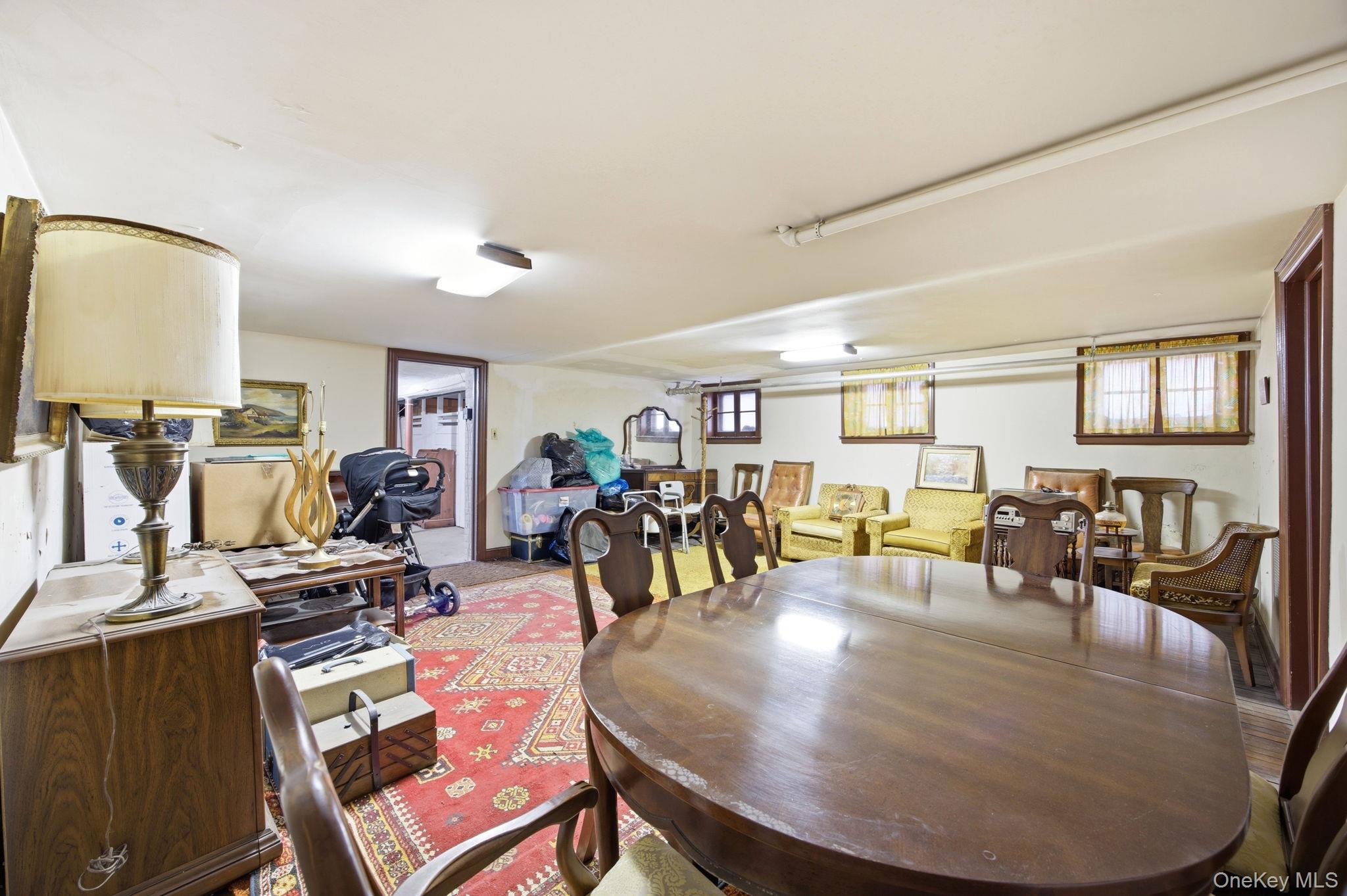 7861 75th Street, Glendale, NY 11385