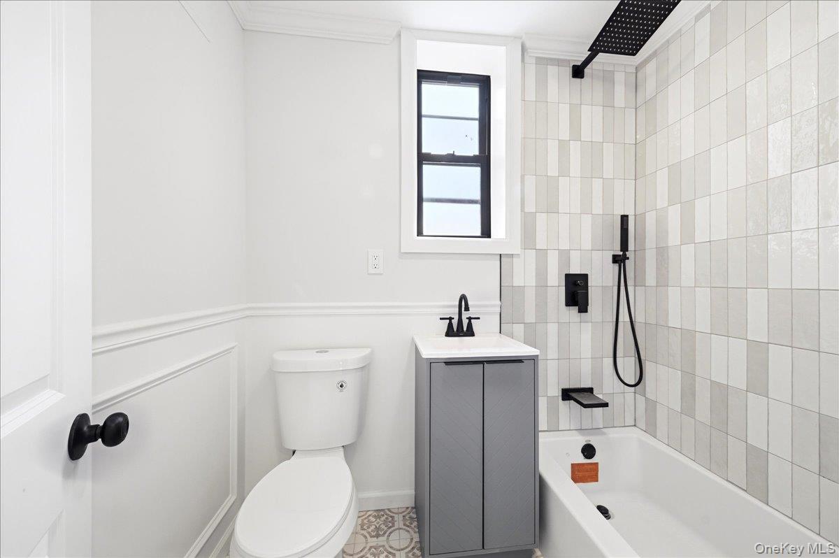 2257 Hampden Place, Bronx, NY 10468