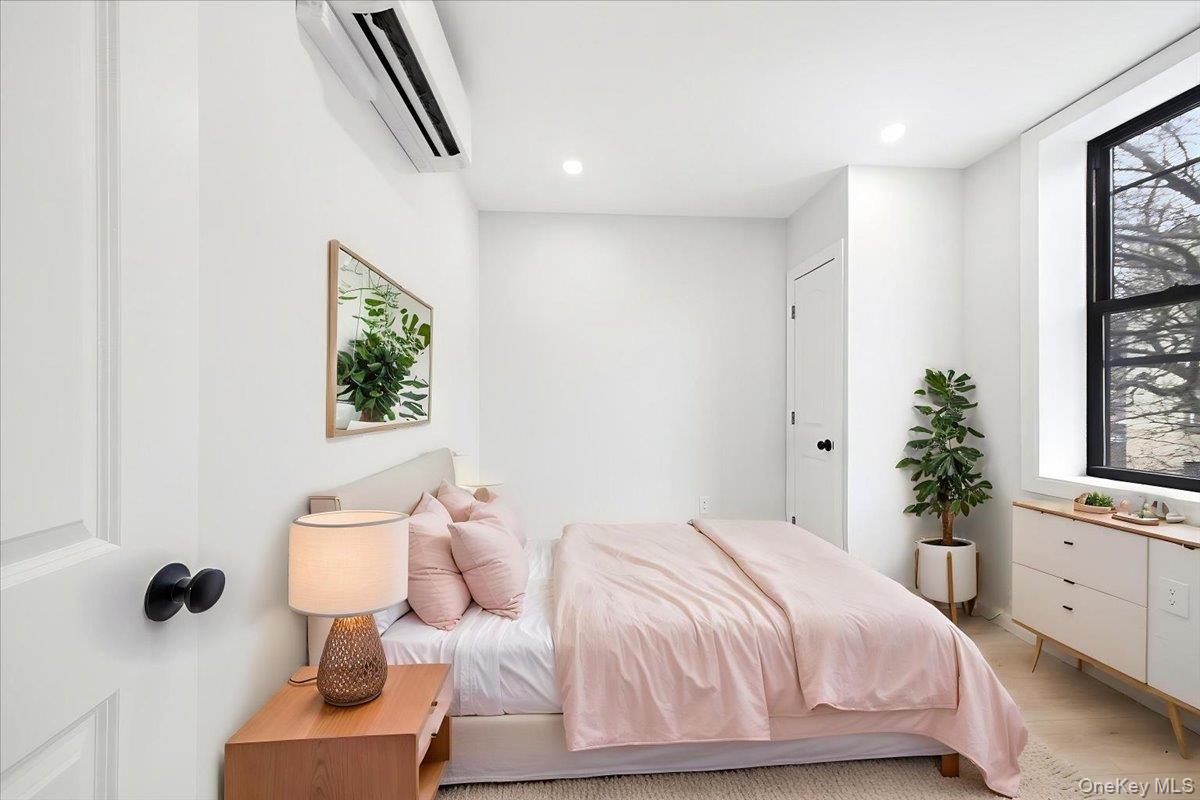 2257 Hampden Place, Bronx, NY 10468