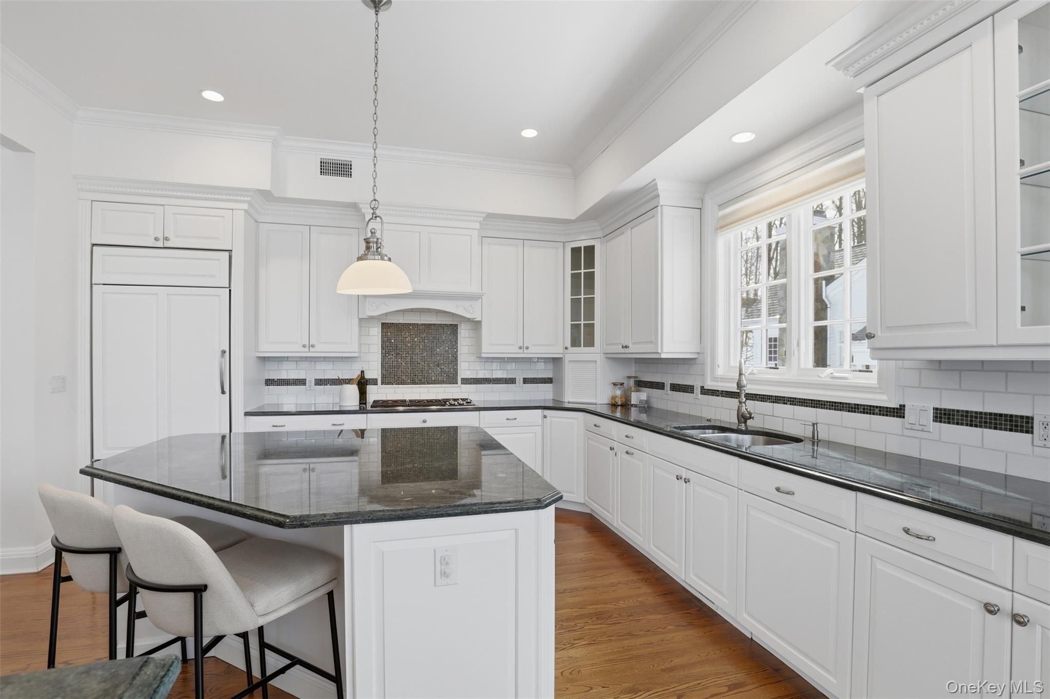 10 Shadow Tree Lane, Briarcliff Manor, NY 10510