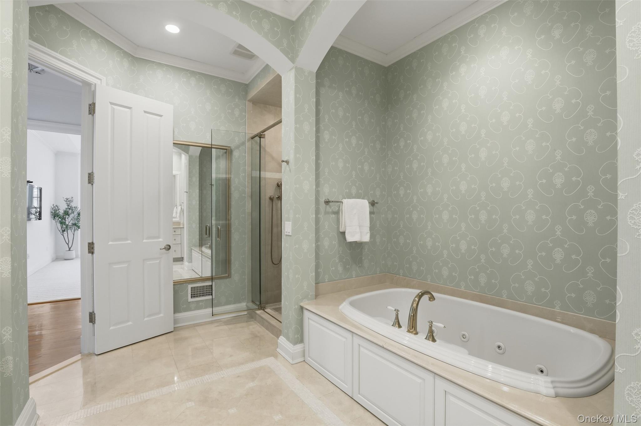 10 Shadow Tree Lane, Briarcliff Manor, NY 10510