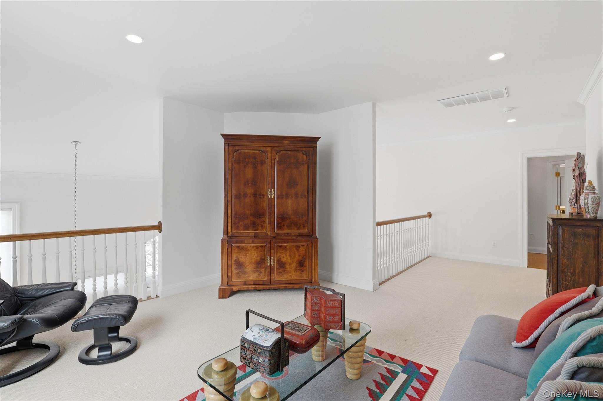 10 Shadow Tree Lane, Briarcliff Manor, NY 10510