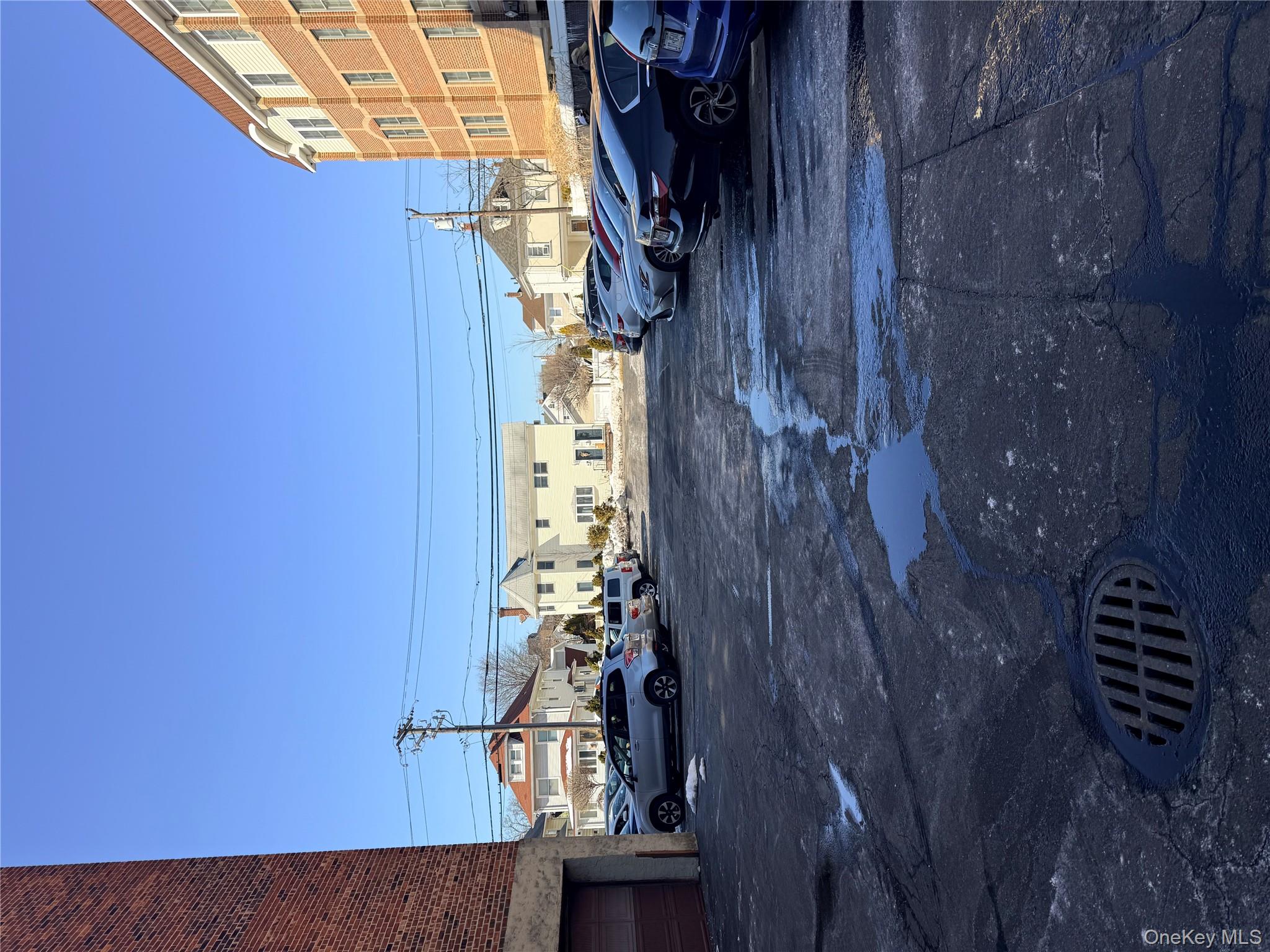 190 First Street # 1K, Mineola, NY 11501