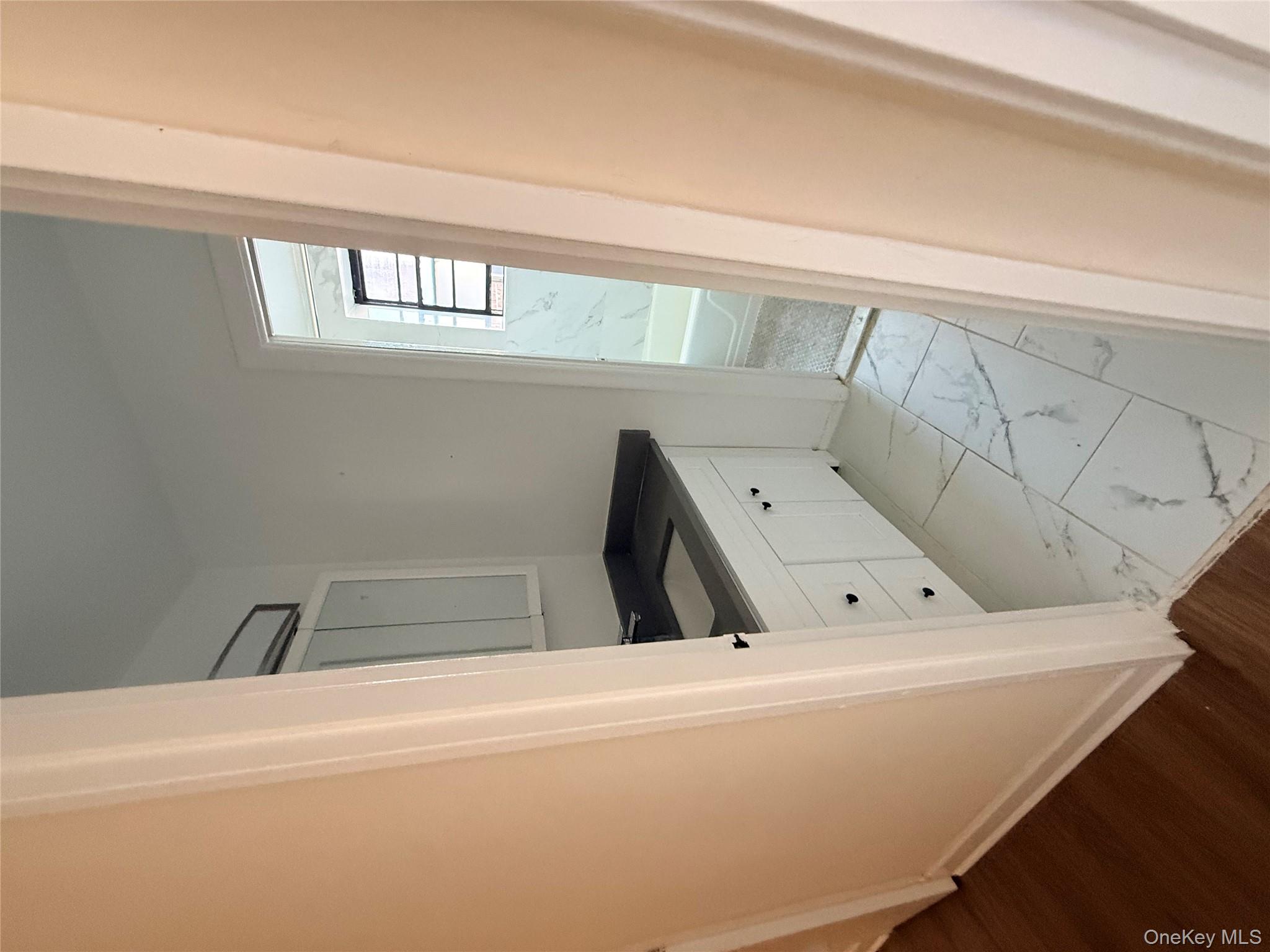 190 First Street # 1K, Mineola, NY 11501