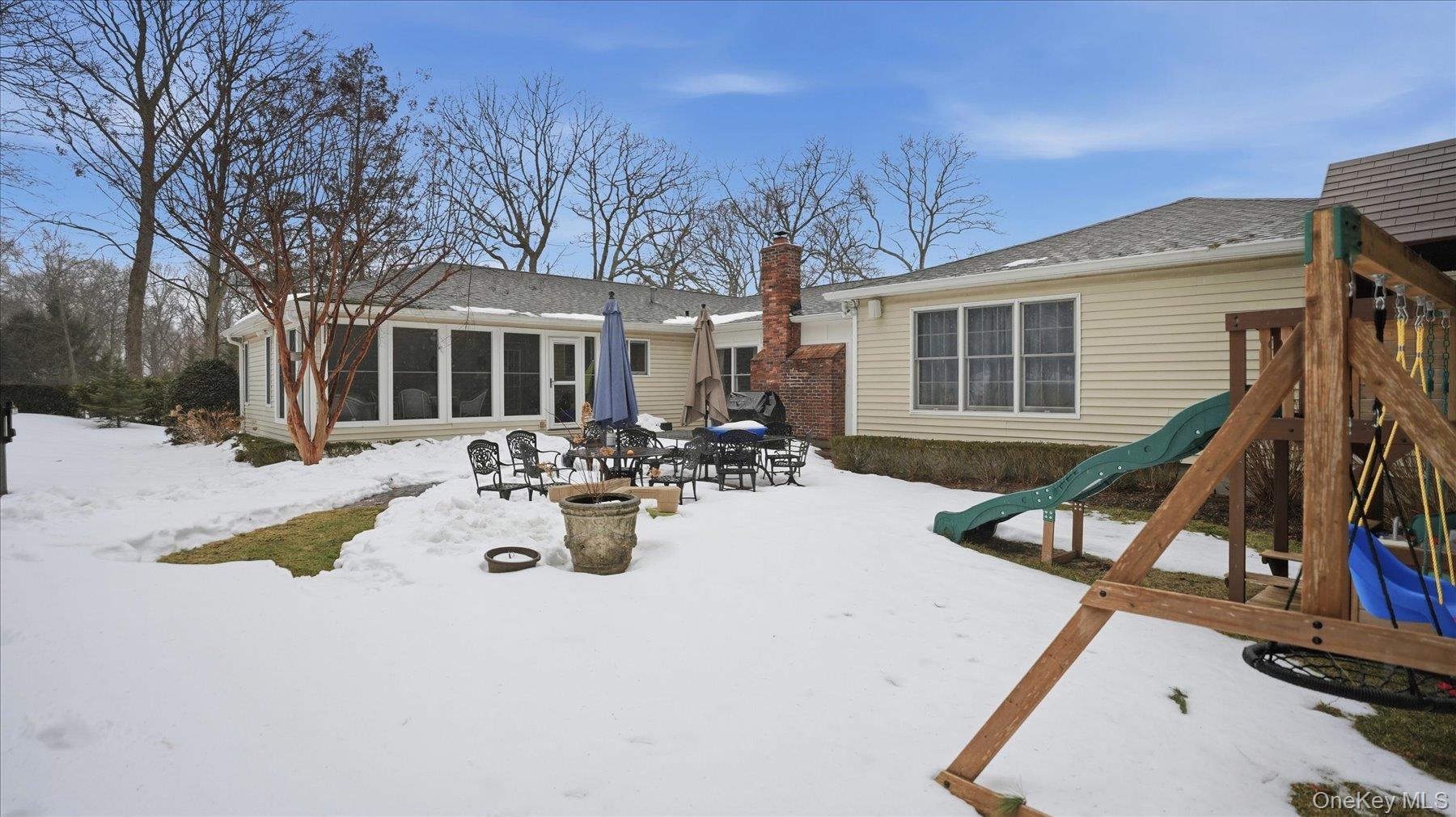 16 Daniel Lane, Dix Hills, NY 11746