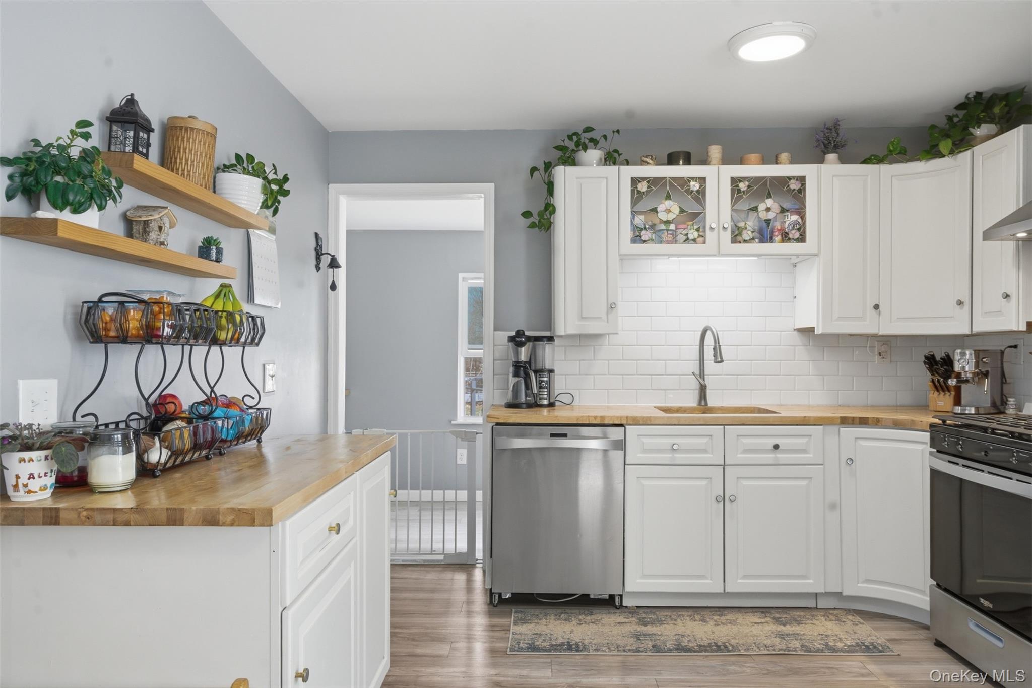 2151 State Route 52, Pine Bush, NY 12566