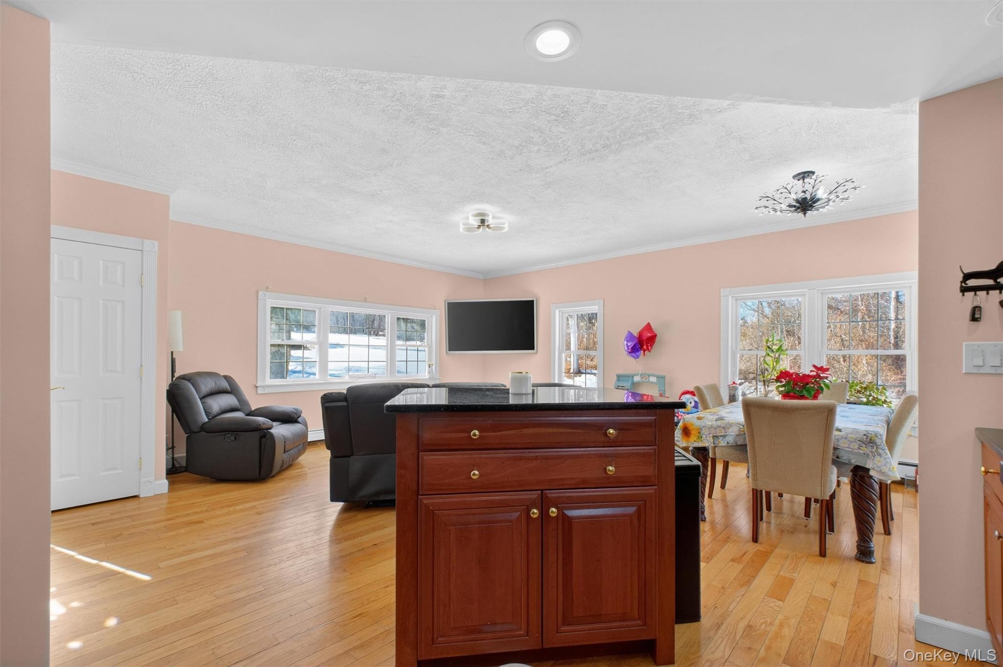 8 Garrett Place, Carmel, NY 10512