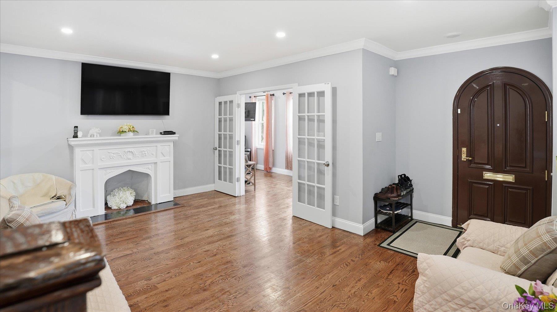 56 Northumberland, Lynbrook, NY 11563