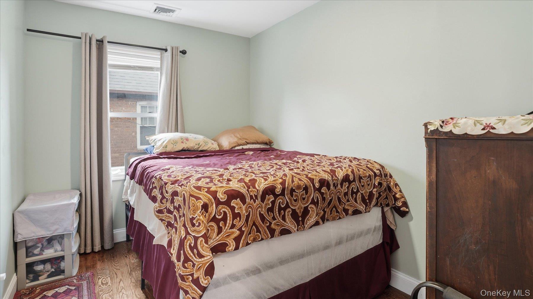 56 Northumberland, Lynbrook, NY 11563