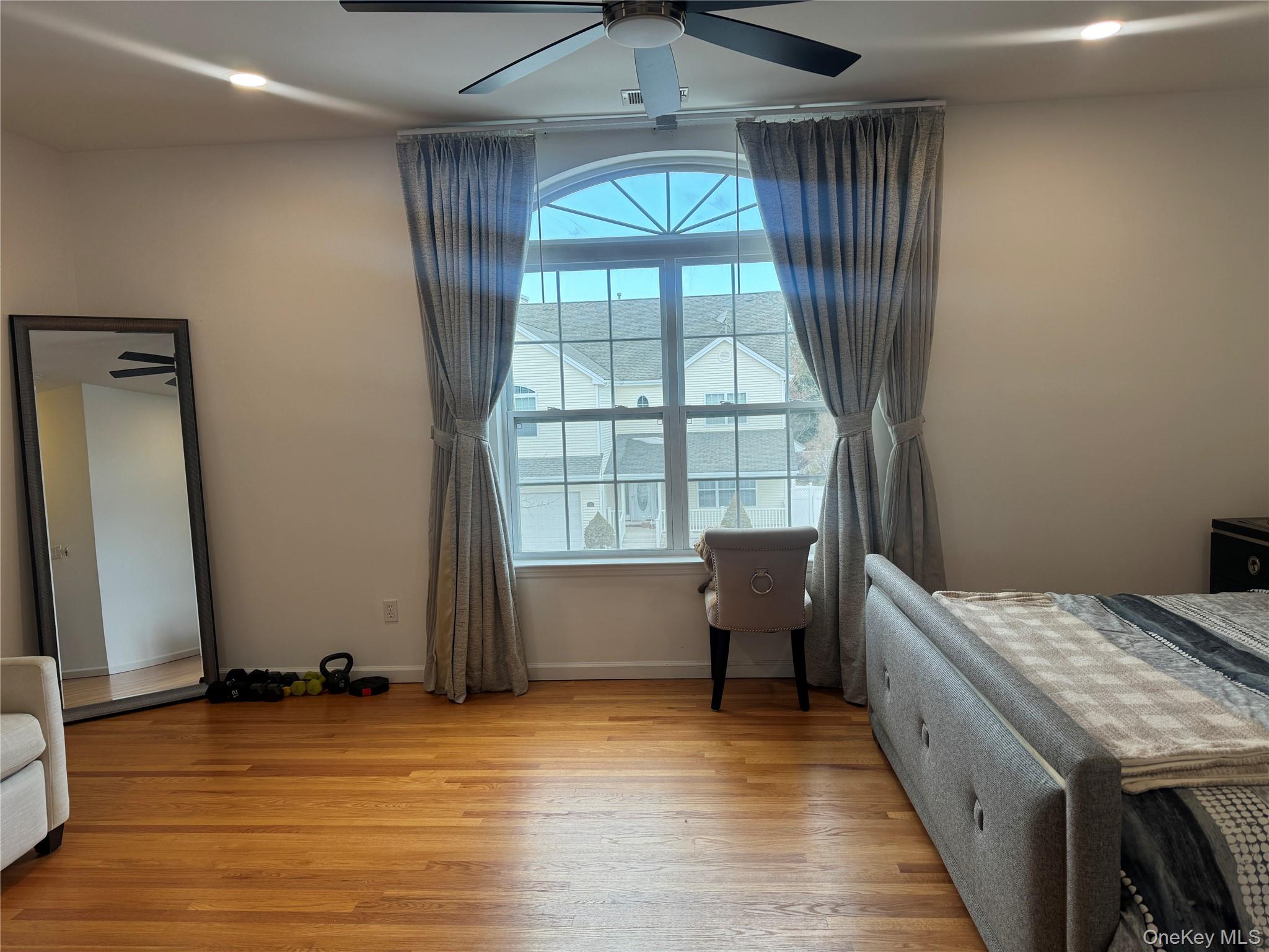 221 Rivendell Court, Melville, NY 11747