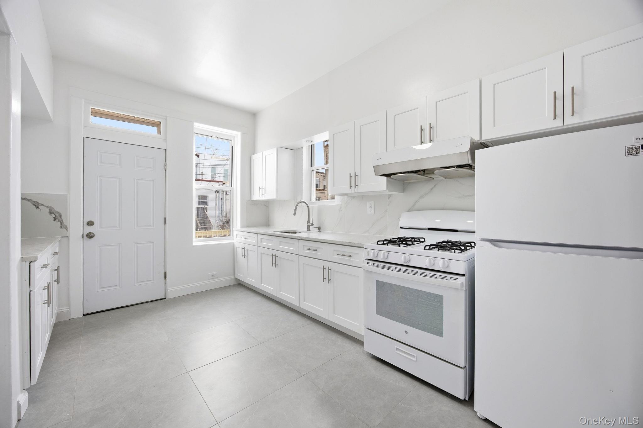 1739 W 9th Street, Brooklyn, NY 11223