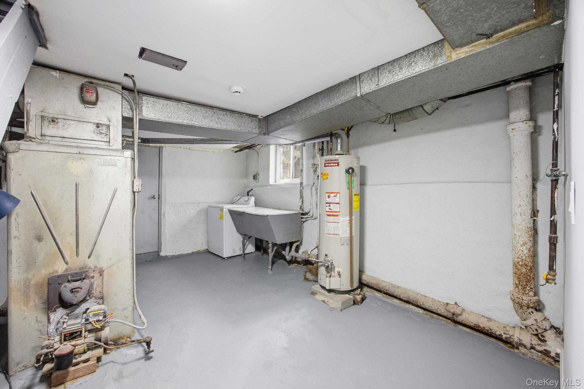 1739 W 9th Street, Brooklyn, NY 11223