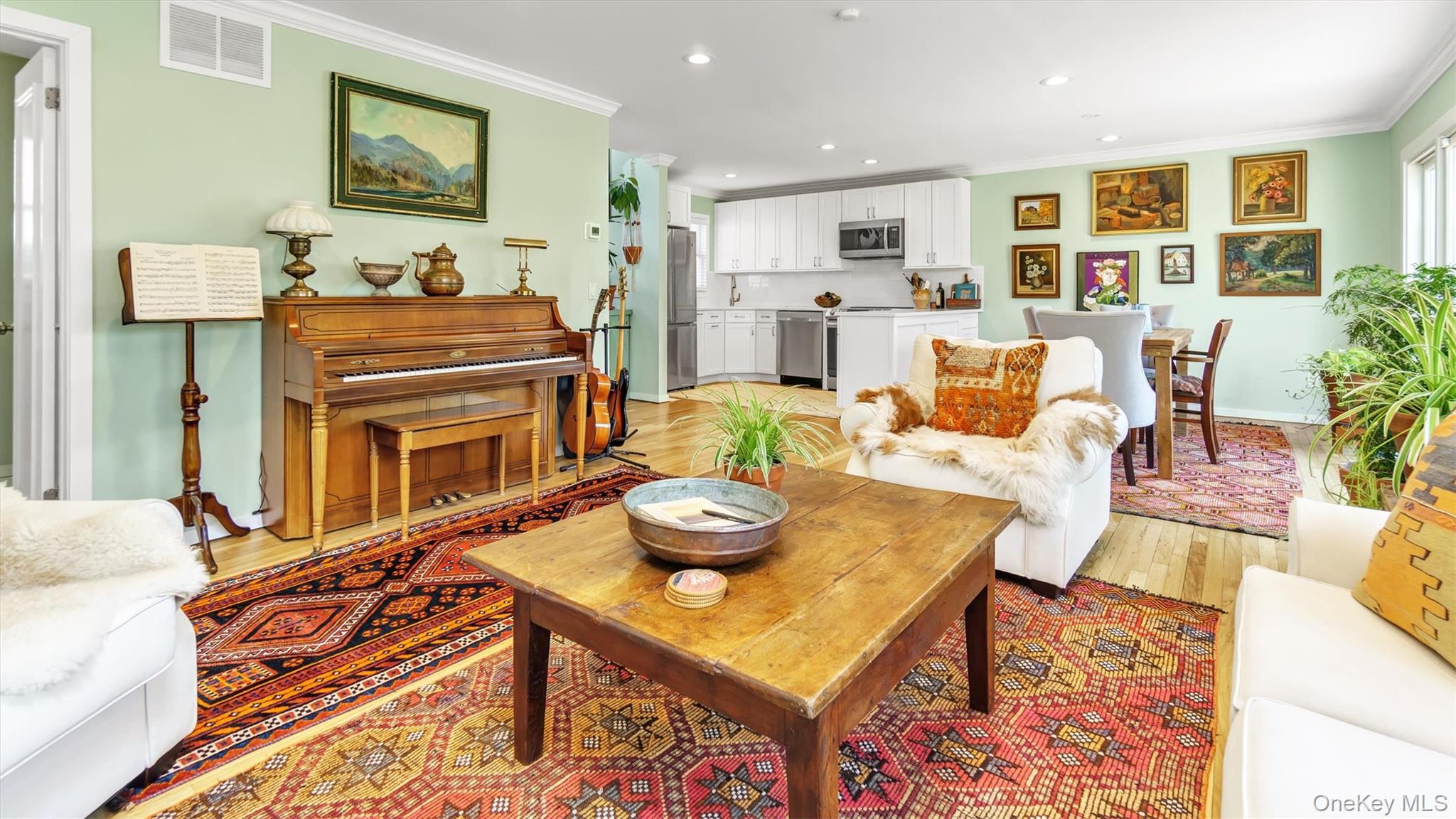 25 Mitchell # 3, Westhampton Beach, NY 11978