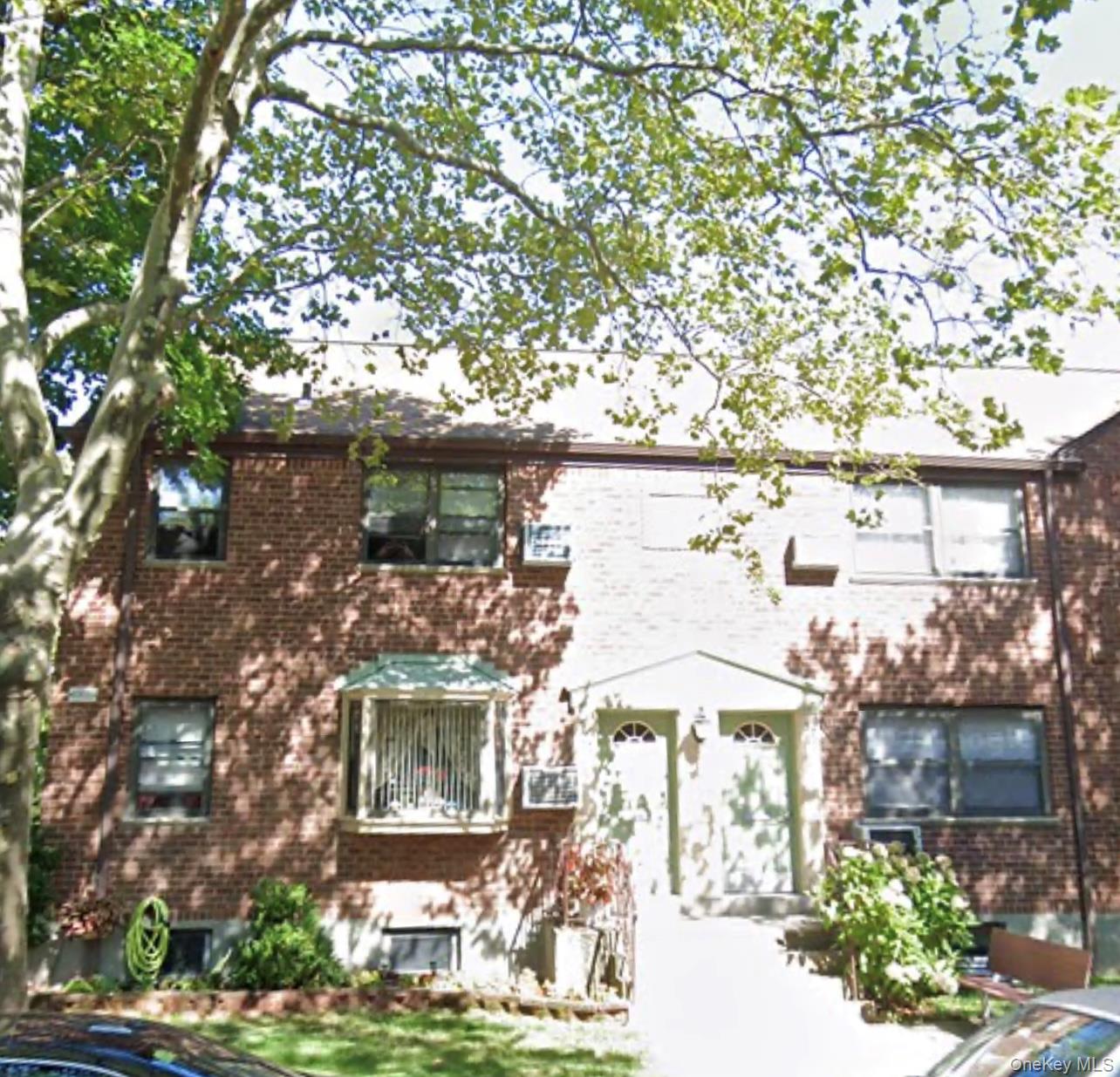 57-65 246 Crescent # 2, Douglaston, NY 11362
