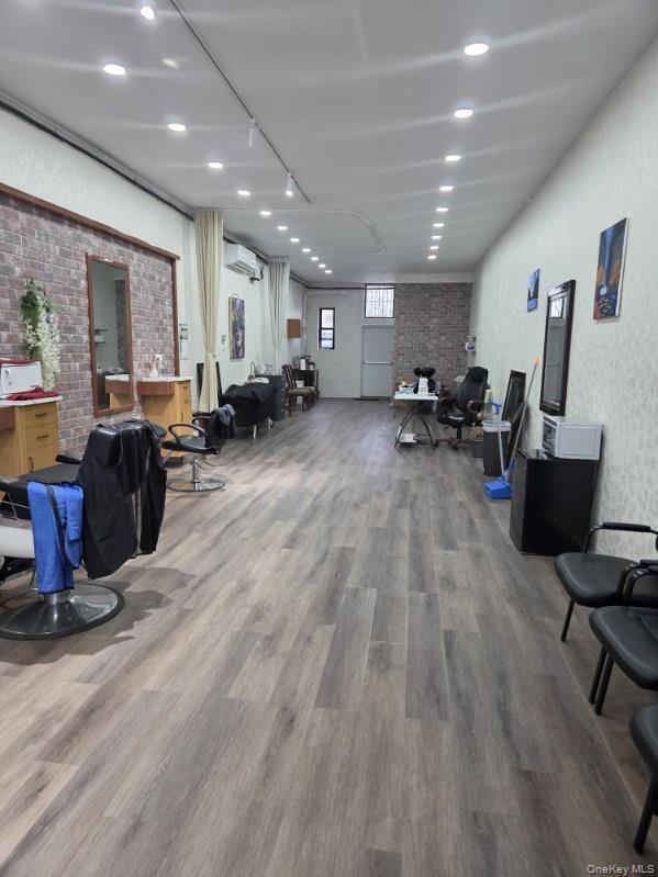 4 Welwyn Road, Great Neck, NY 11021