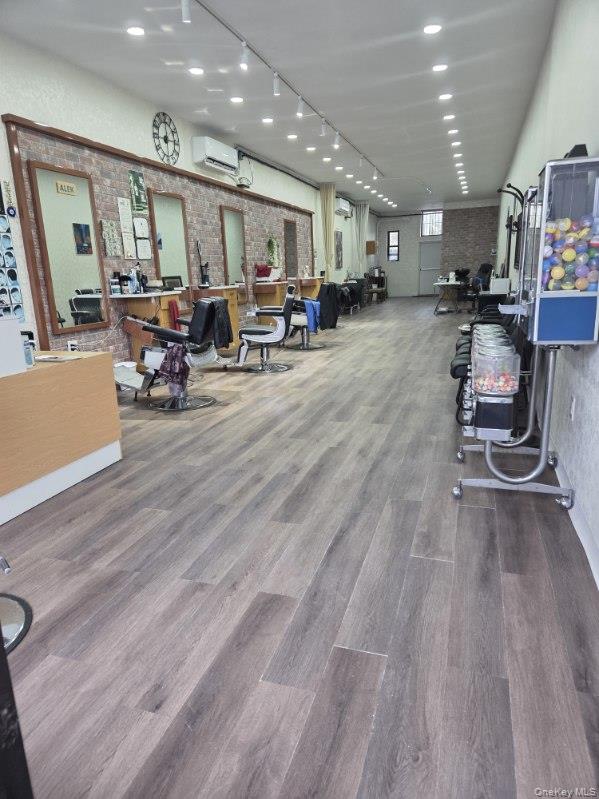 4 Welwyn Road, Great Neck, NY 11021