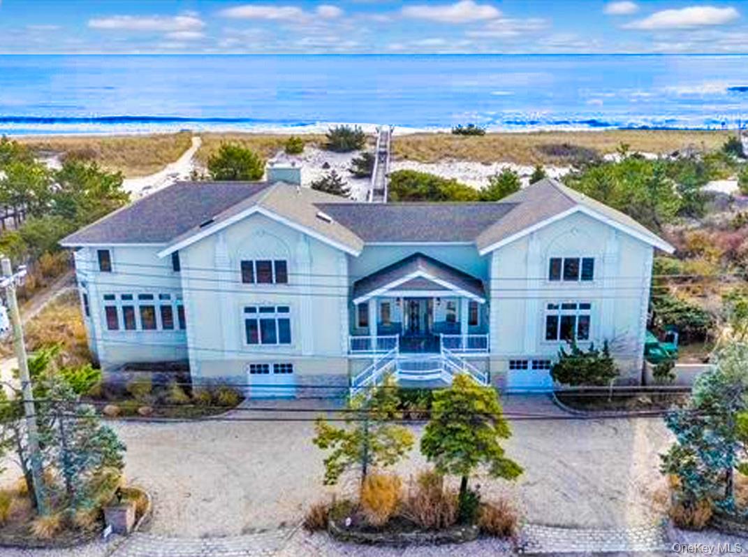 605 Dune Road, Westhampton, NY 11977