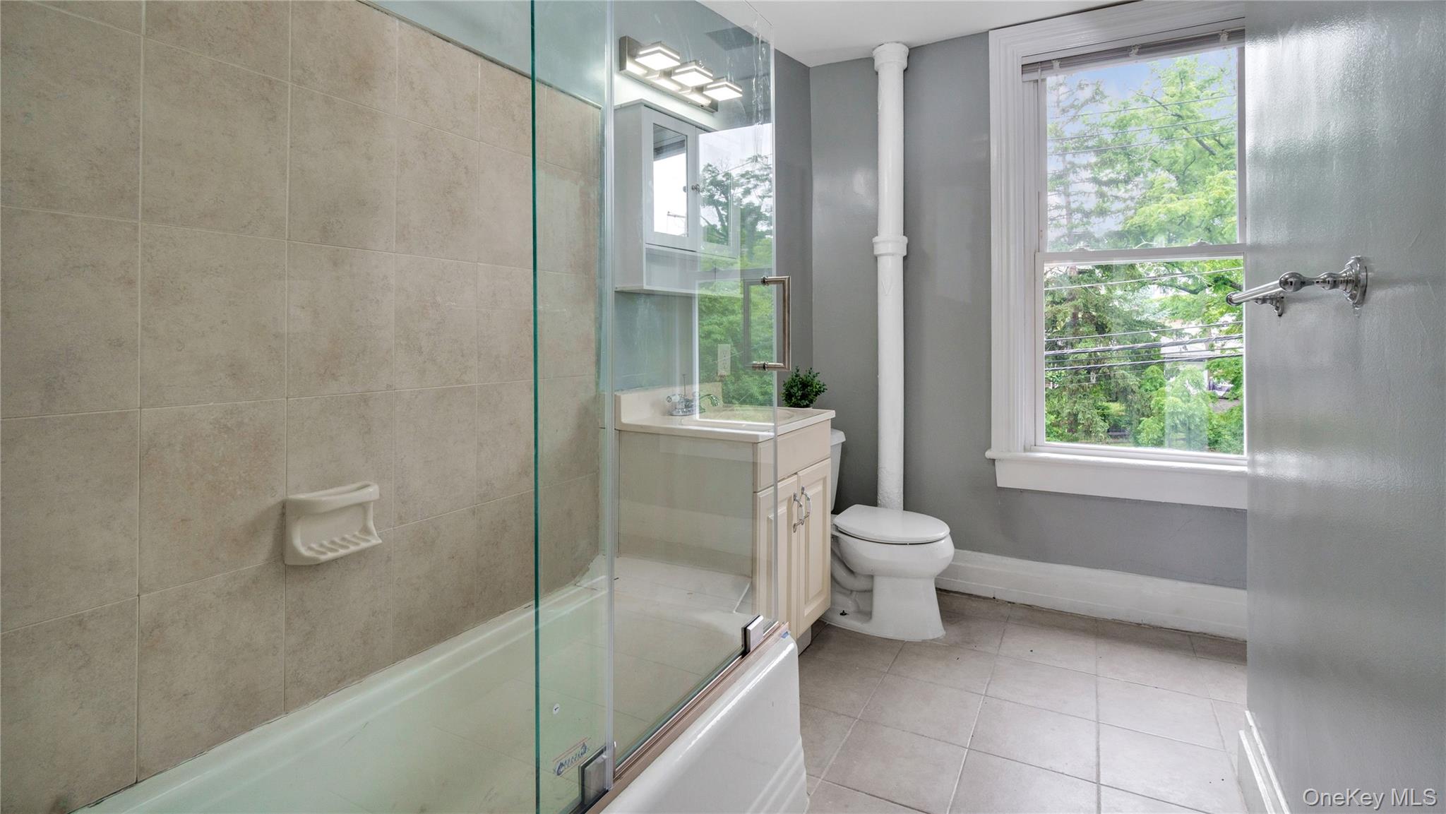 22 Town Path # 2, Glen Cove, NY 11542