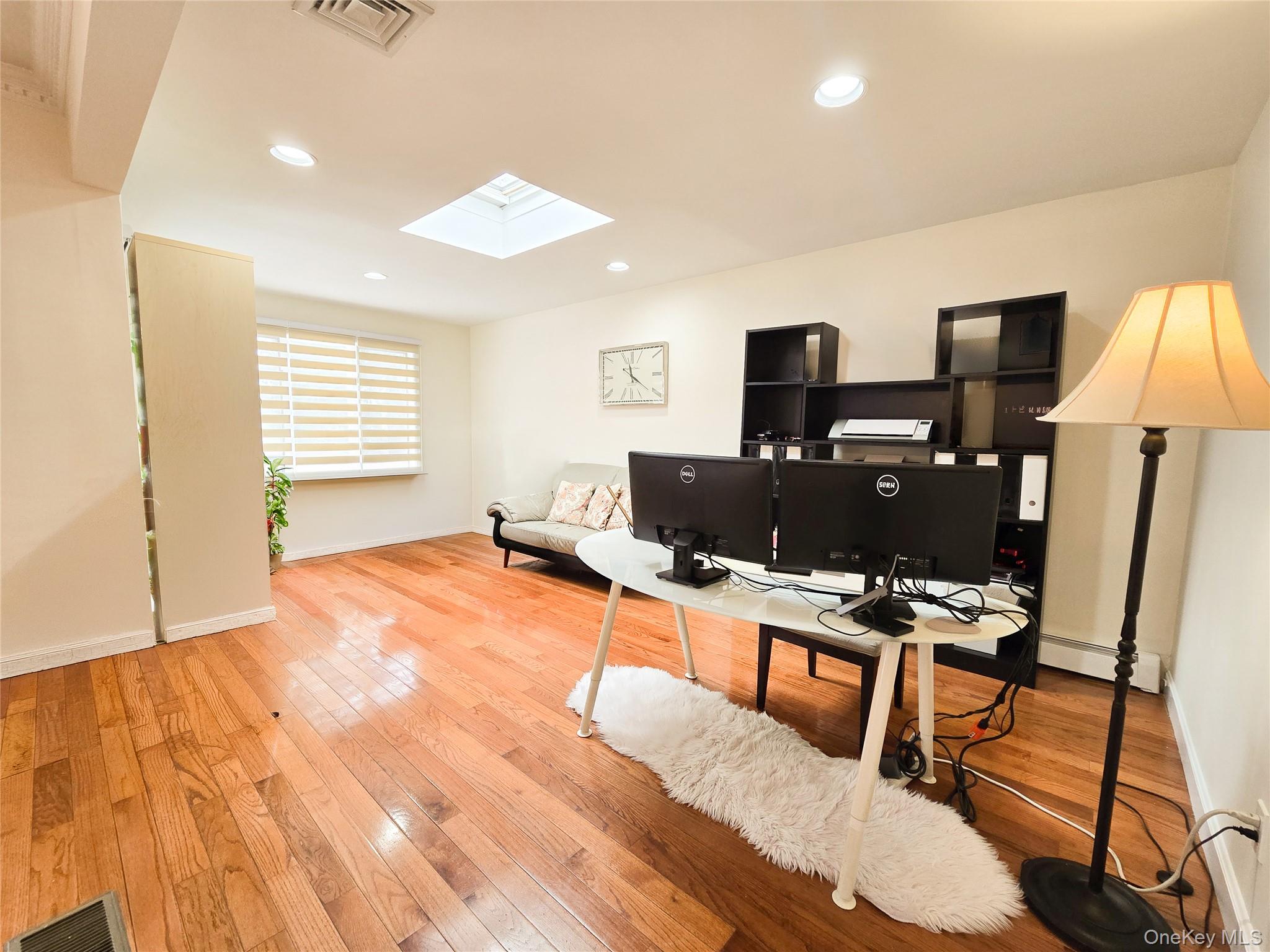 64 Middleneck Road, Roslyn, NY 11576