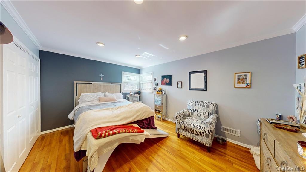 57 Richfield Street, Plainview, NY 11803