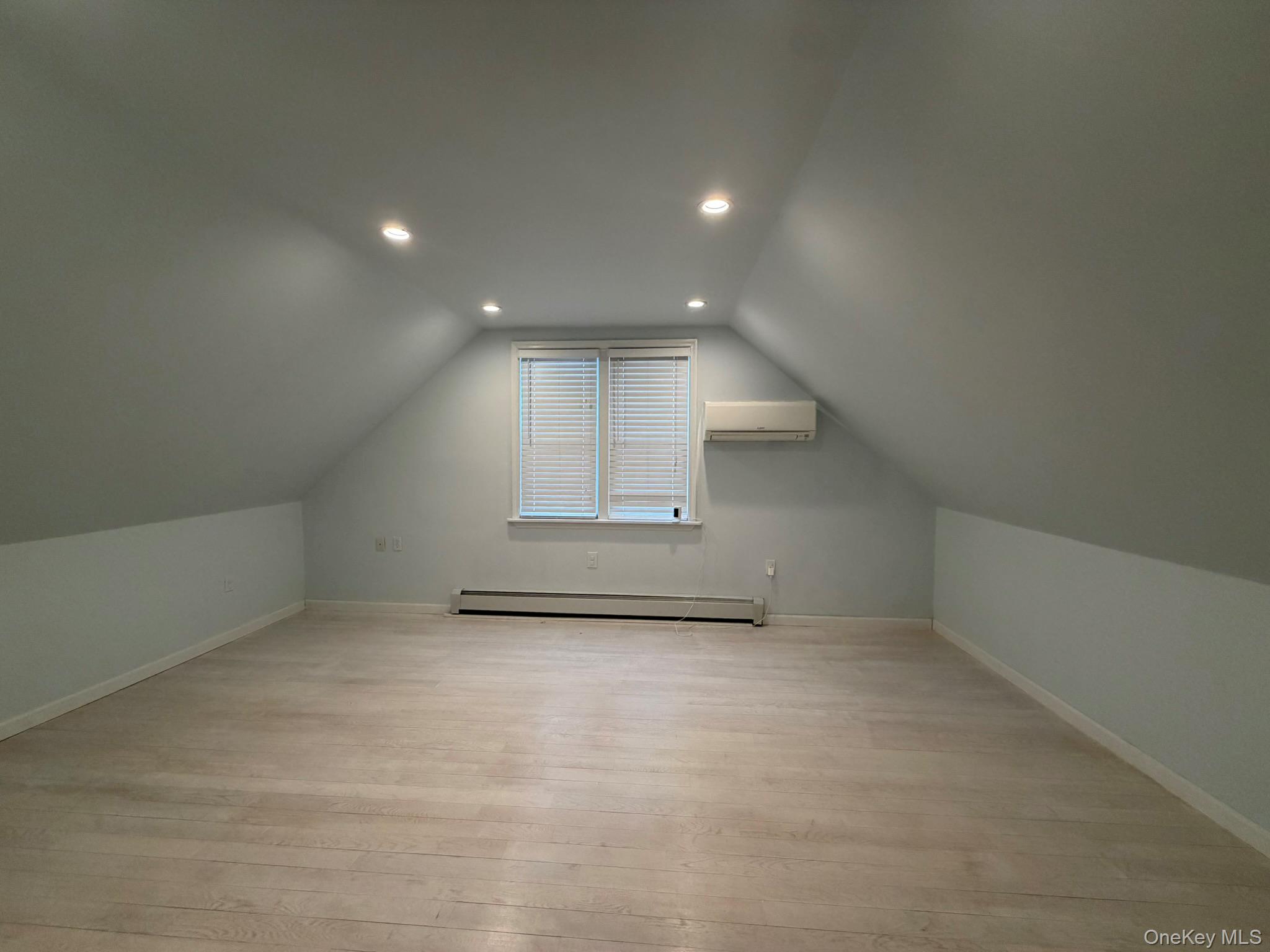 32 Montana Court, Syosset, NY 11791