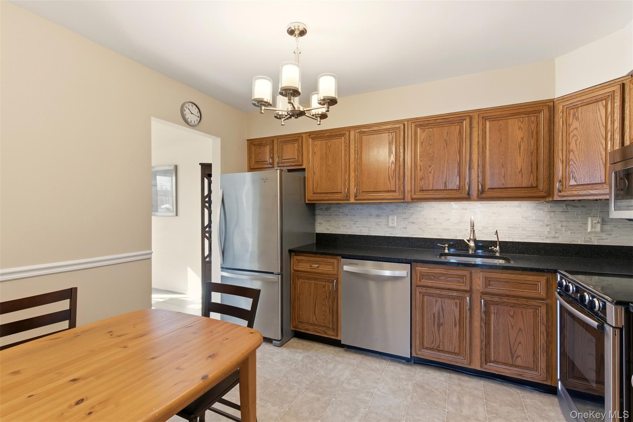 11 Balsam Court # 11, Wantagh, NY 11793