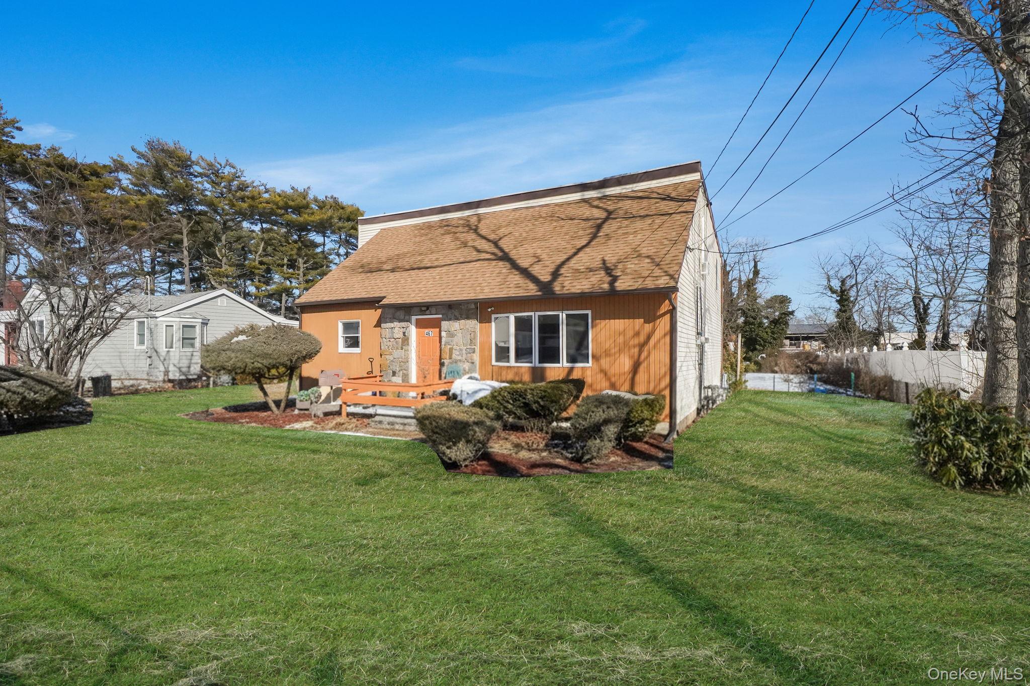 467 Carlls Path, Deer Park, NY 11729