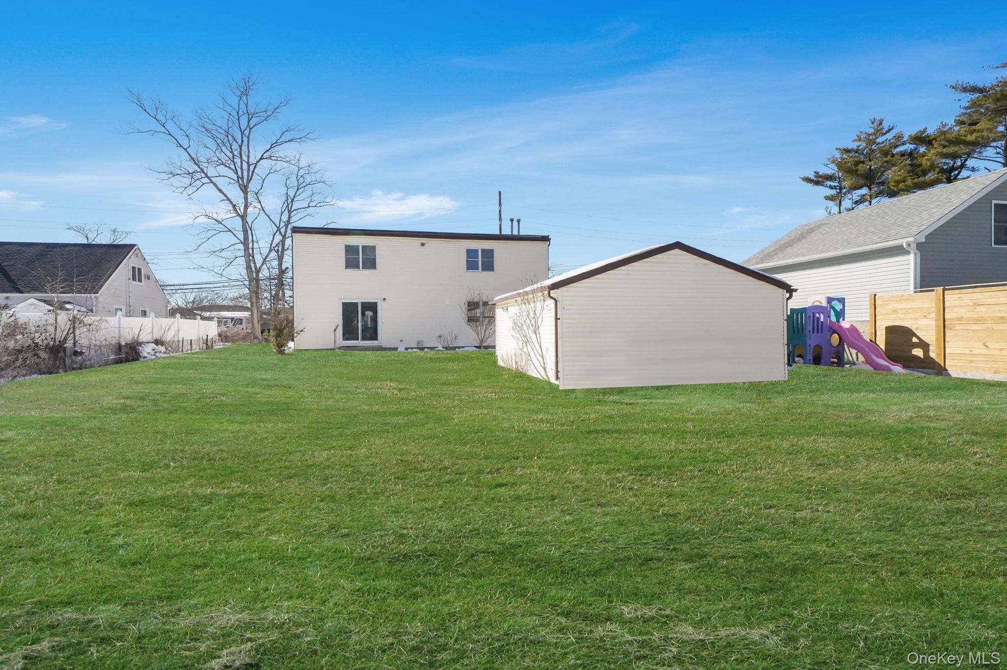 467 Carlls Path, Deer Park, NY 11729