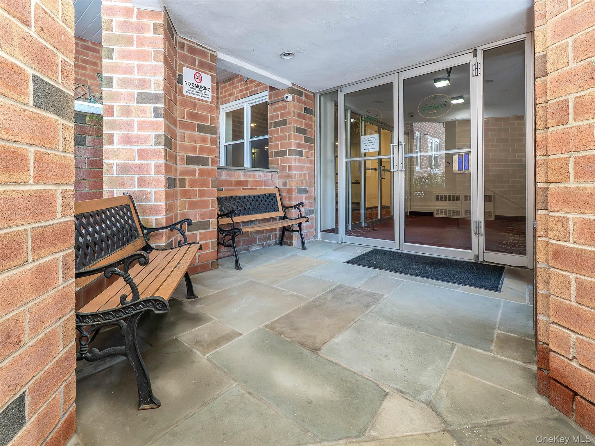 32 Pearsall # 2D, Glen Cove, NY 11542