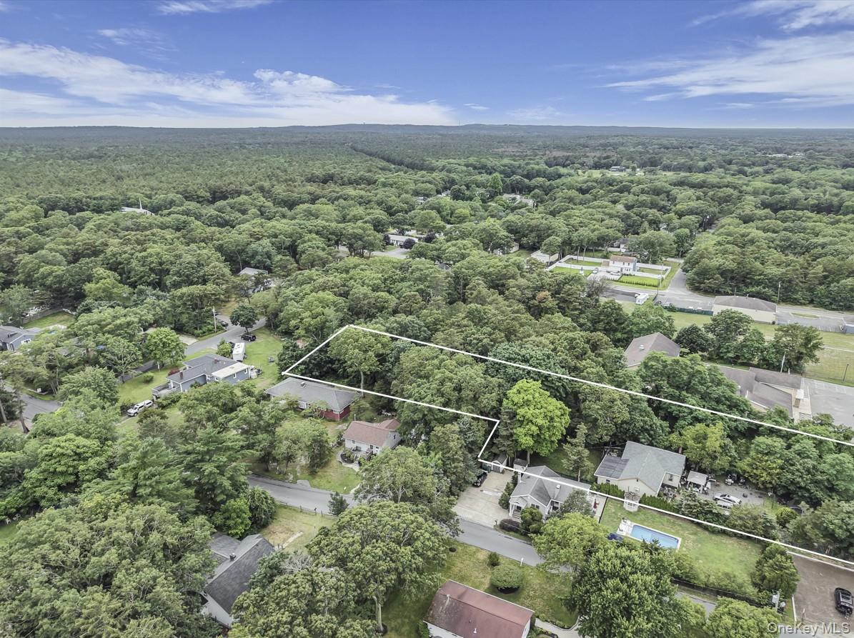 669 Flanders Road, Flanders, NY 11901