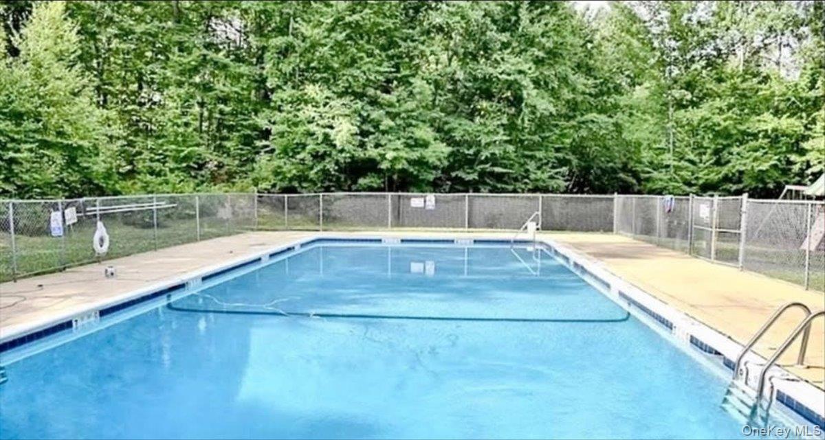 615 Fox Run Lane, Carmel, NY 10512