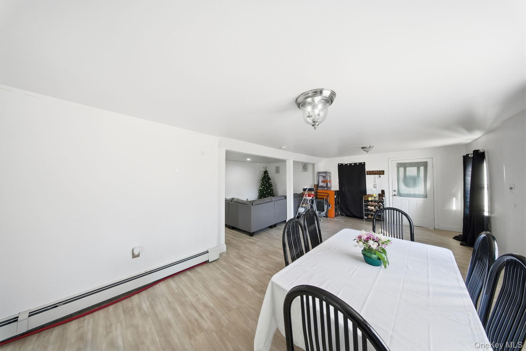 4 Old Road, Cuddebackville, NY 12729