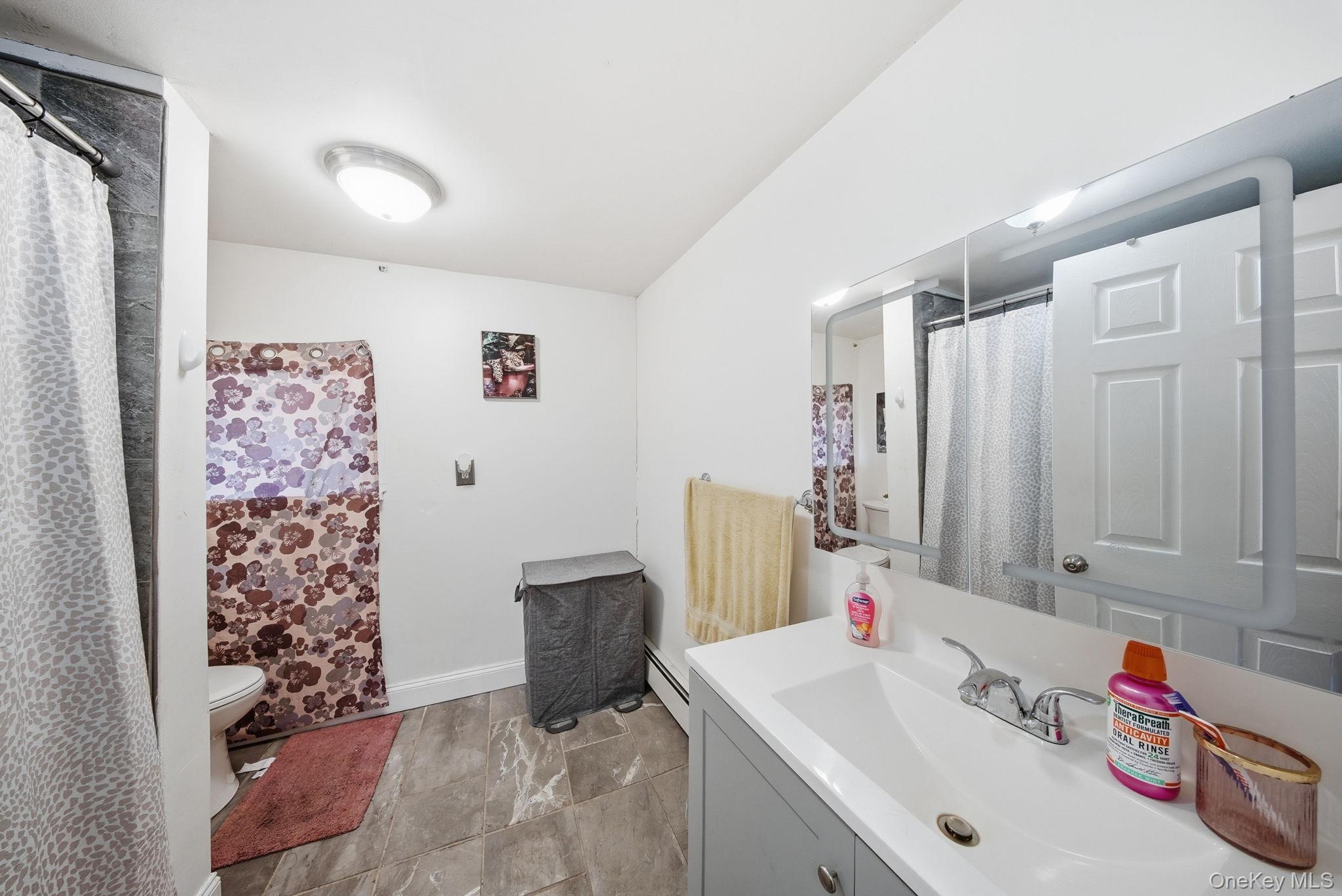 4 Old Road, Cuddebackville, NY 12729