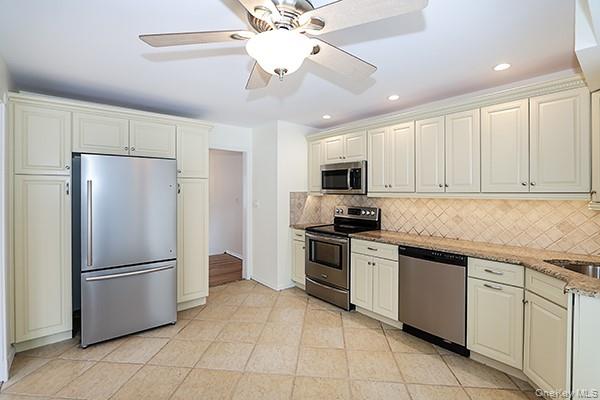 860 Beckman Drive, North Bellmore, NY 11710