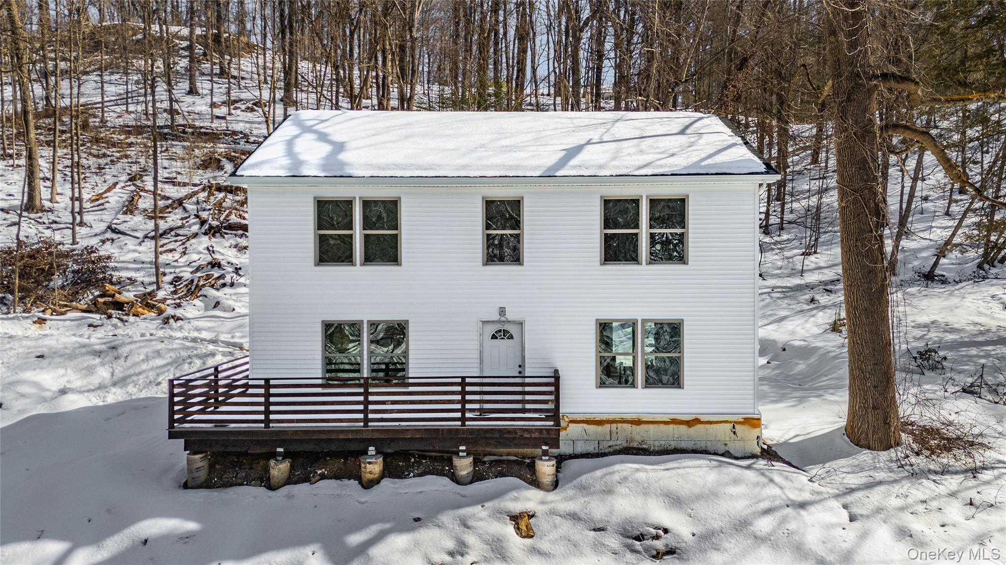 525 Millbrook Drive, Esopus, NY 12429